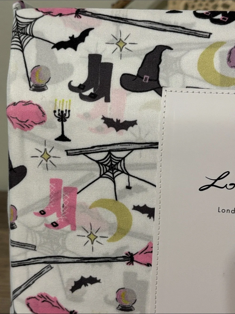 New! LONDON KAYE Witches Boots, Bats TWIN SIZE HALLOWEEN Sheet Set